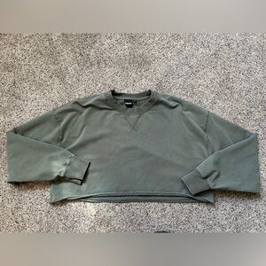 Mono B cropped crewneck